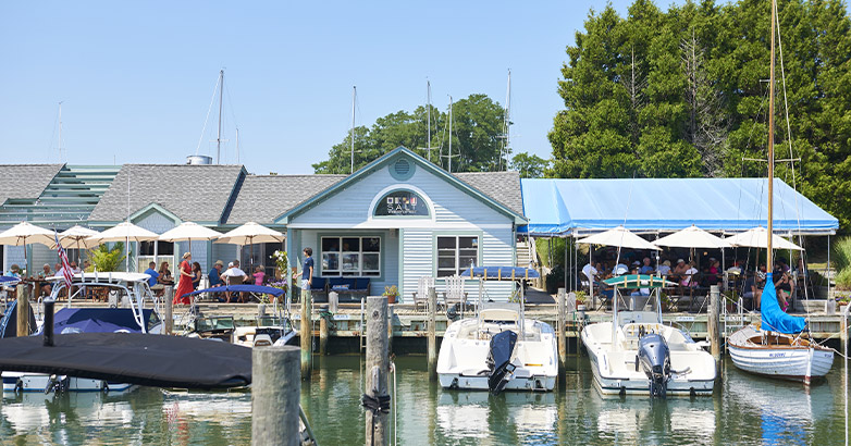 Shipwreck at Salt is one of the most popular Shelter Island bars